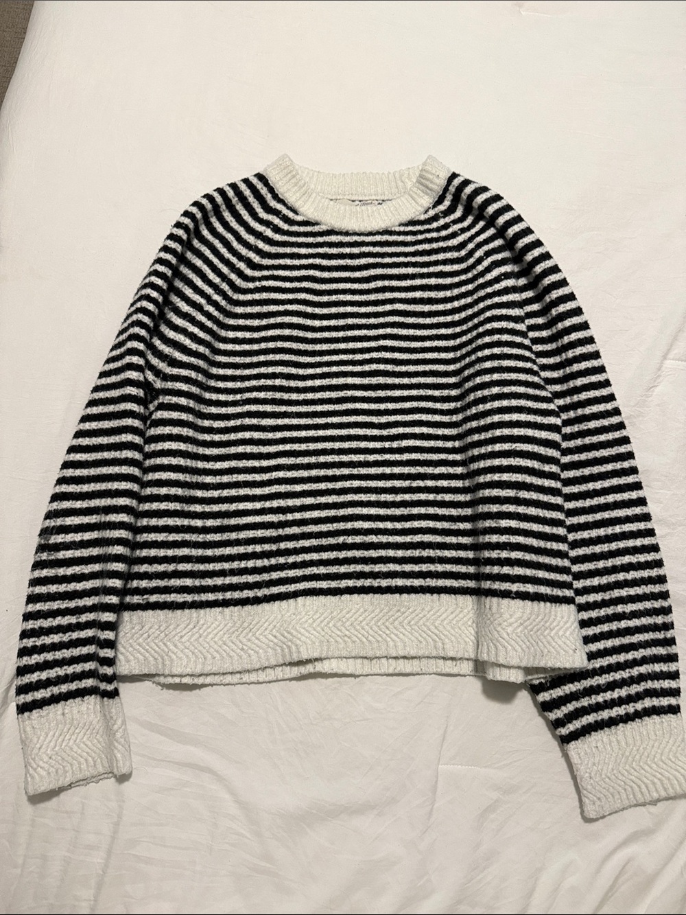 Universal Thread Black & White Striped Crewneck Sweater